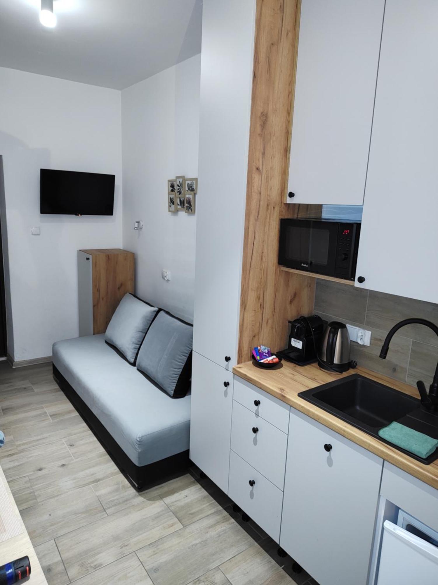 Zuzanna Apartamenty, Wczesniej Italia *
